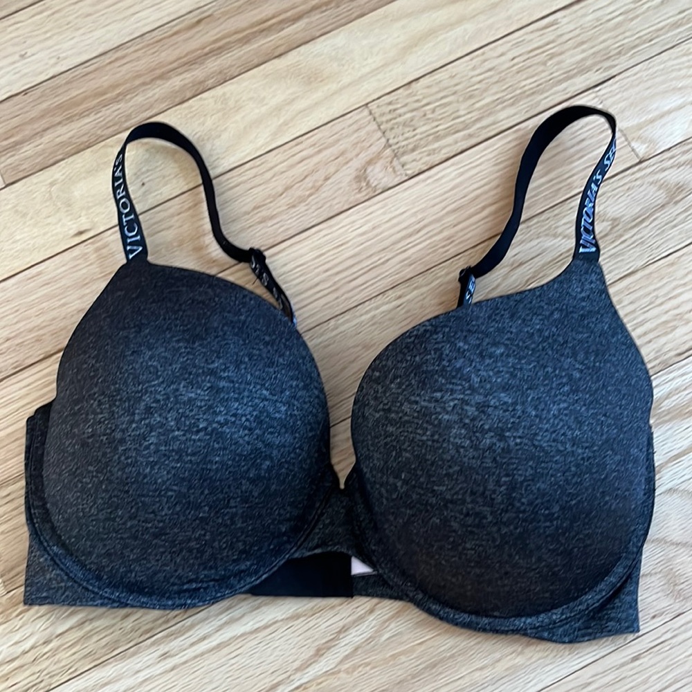 Victoria’s Secret Push Up 36DD Bra